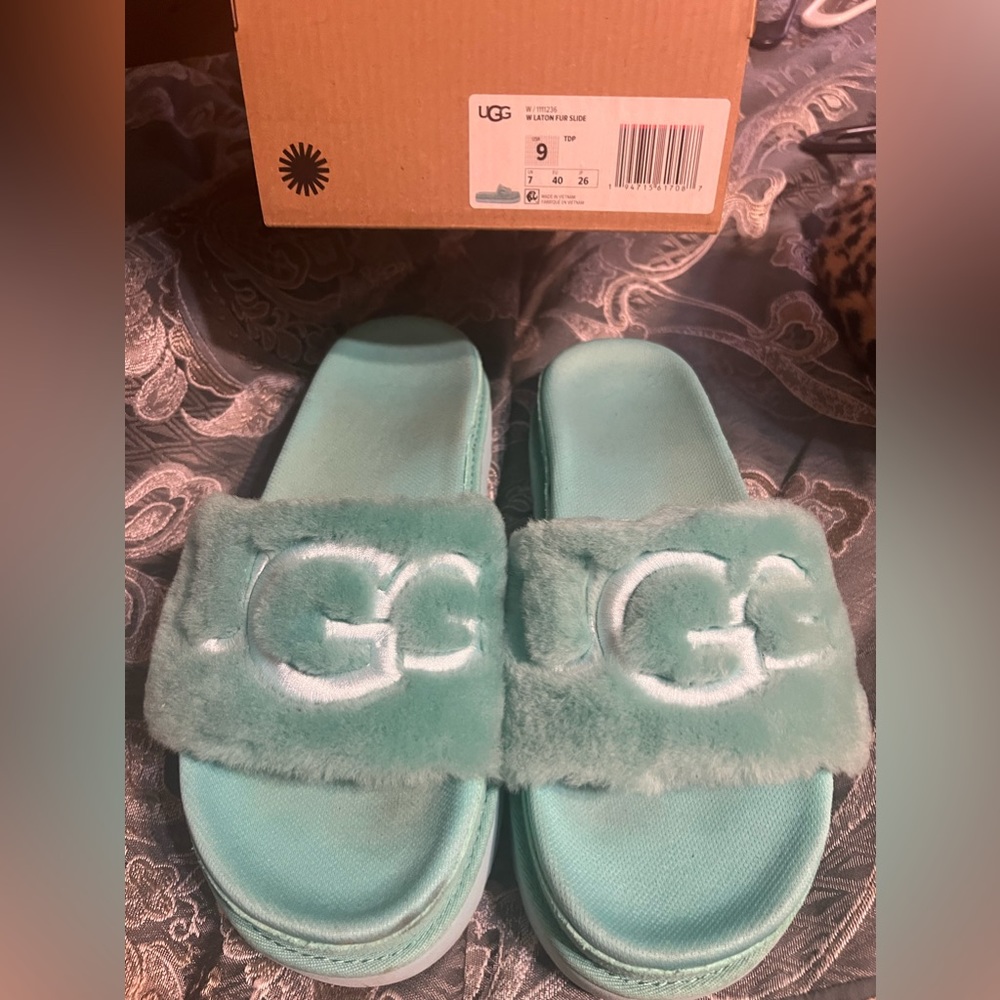 Ugg Slides
